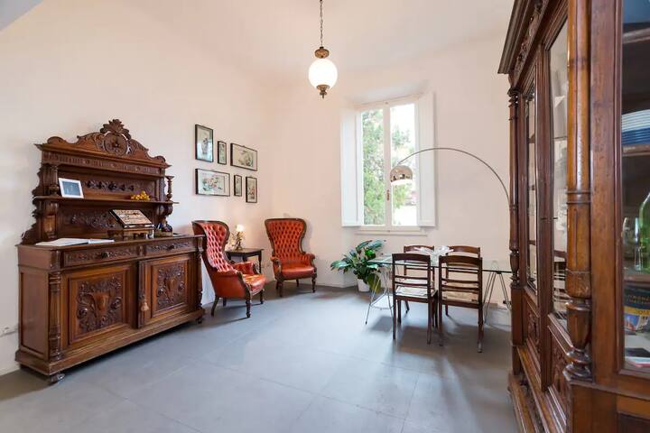 Big central flat in Florence