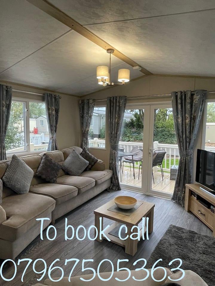 The Willows 
Holiday Home At Tattershall Lakes - Woodhall Spa