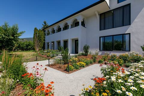 Casa Cereza Spanish Villa in the cherry orchard