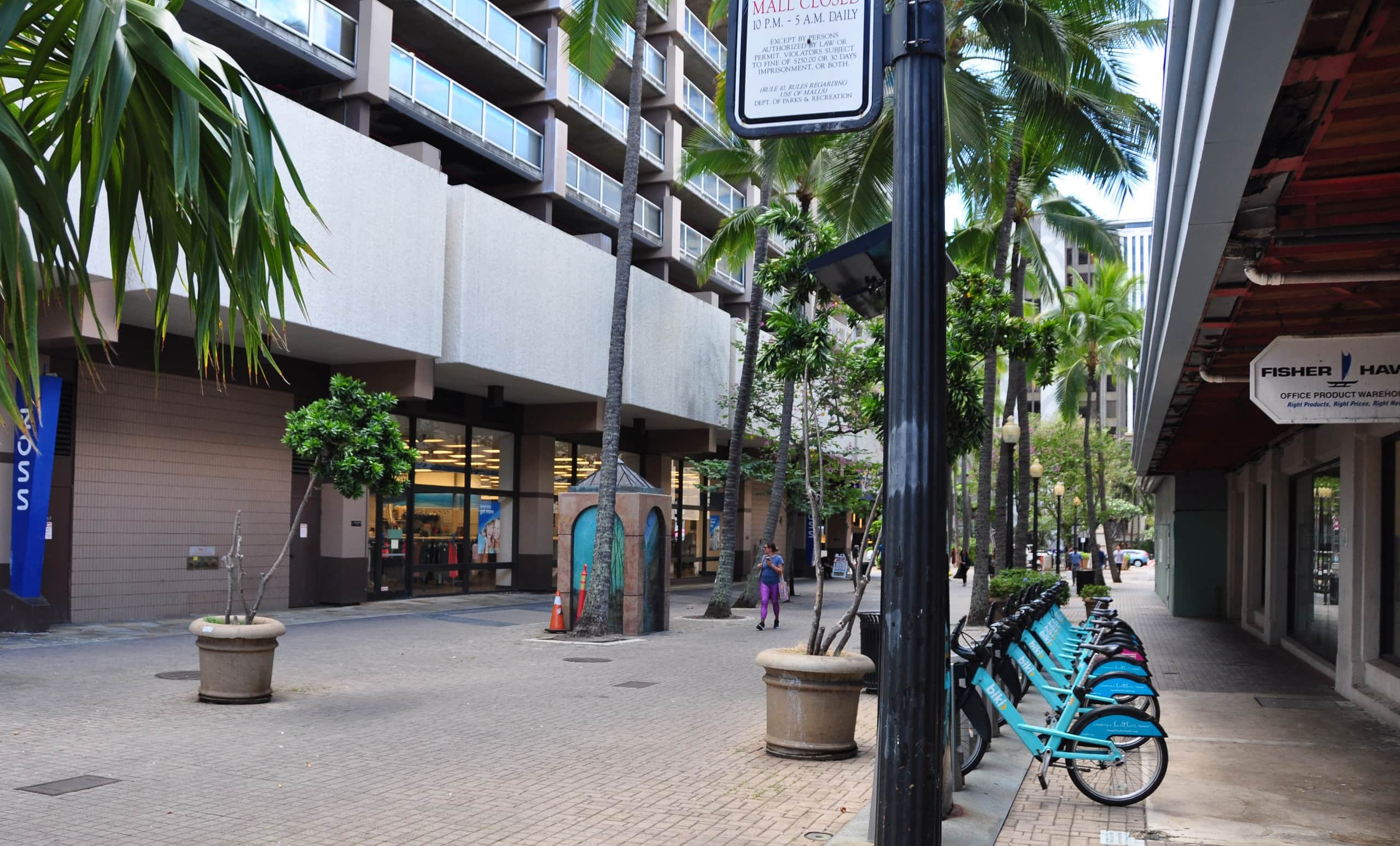 2BR+DEN Downtown Honolulu Ocean View Free Parking - Image 18