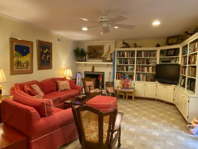 Beautiful Mountain Home gallery image 2