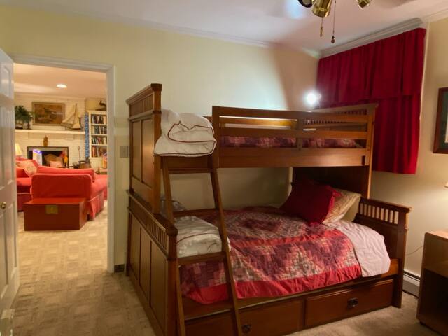 Beautiful Mountain Home gallery image 4