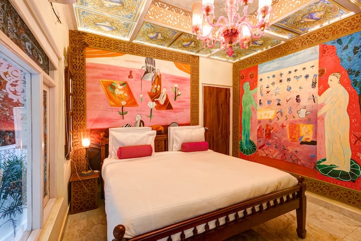 Bedroom 1 image 2