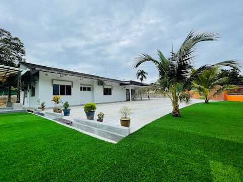 GreenPine Kota Tinggi Homestay