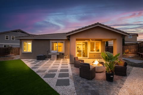 Napa Vibe| Fire Pit + hot tub| Slps 12|Game Room