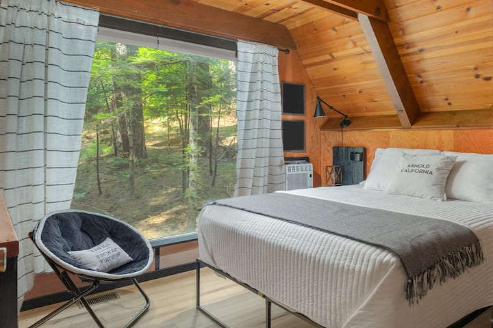 在舒适的床上享受户外活动