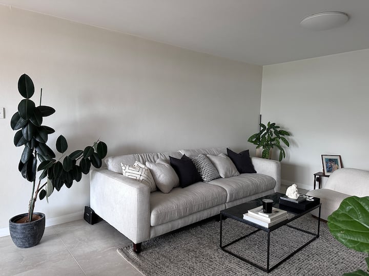 Modern Apartment in Queenscliff