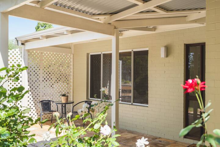 Dunsborough Lakes Cottage gallery image 3