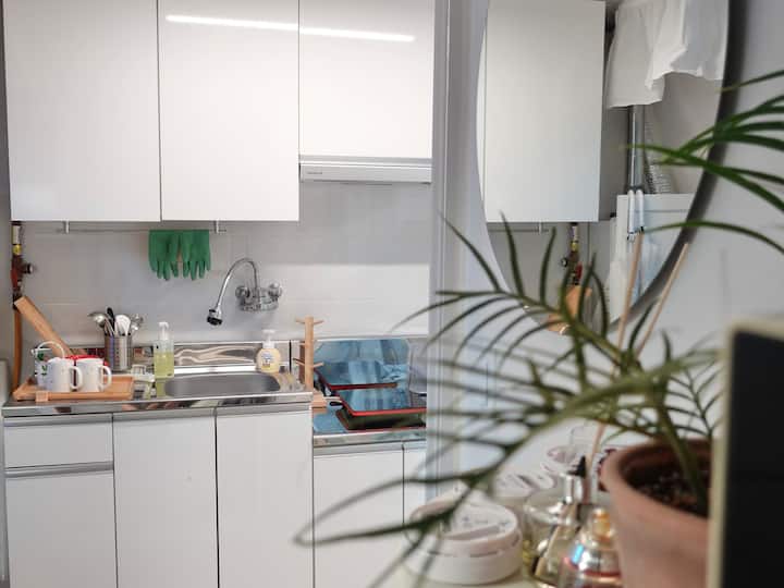 Cozy Stay, 5 Min Walk To Ehwa Subway, Near Hongdae - Seúl
