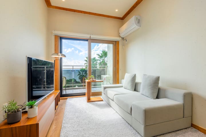 [U+sea] #3 Jeju Oceanfront Hideaway - 서귀포시