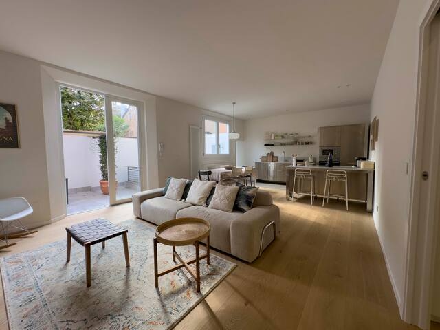 Realkasa Charming Luxury Apt.