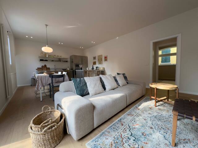 Realkasa Charming Luxury Apt. gallery image 2