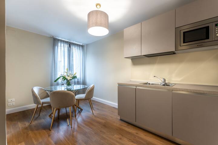 Deluxe Apartment with View gallery image 3