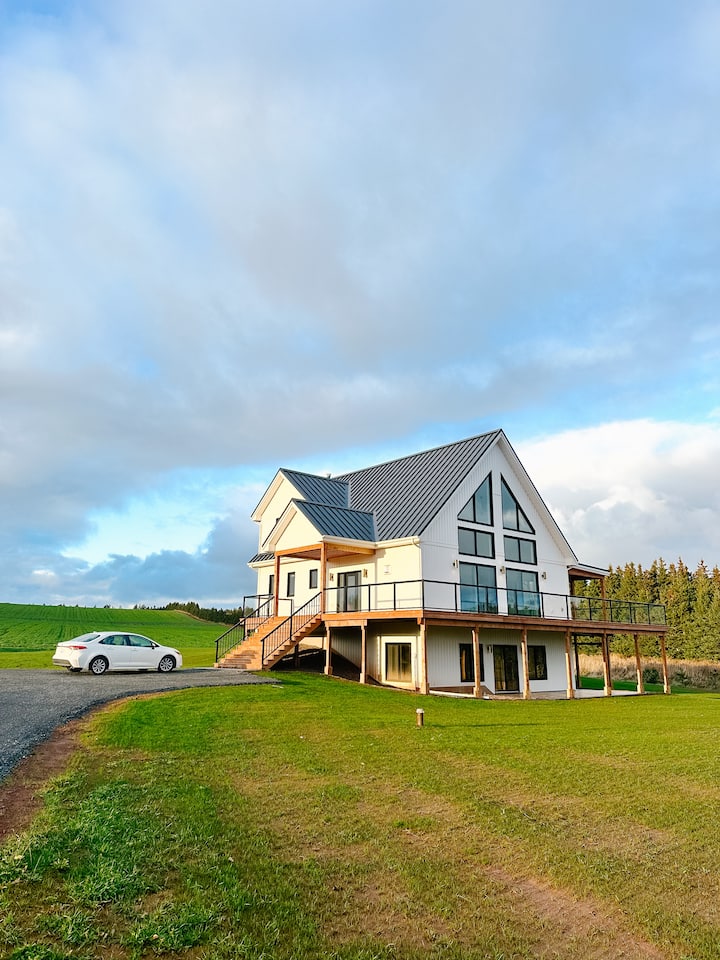 Luna Red Point Beach House - Houses for Rent in Souris, Prince Edward ...
