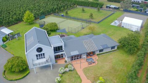 Lodge On St Georges