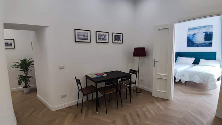Appartamento In Pieno Centro - Naples