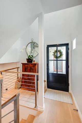 Prime Manhattan Beach just steps to beach! gallery image 4