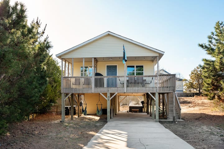 Cleo’s Sandbar | Pup-friendly Escape | Hot Tub! - Kill Devil Hills, NC
