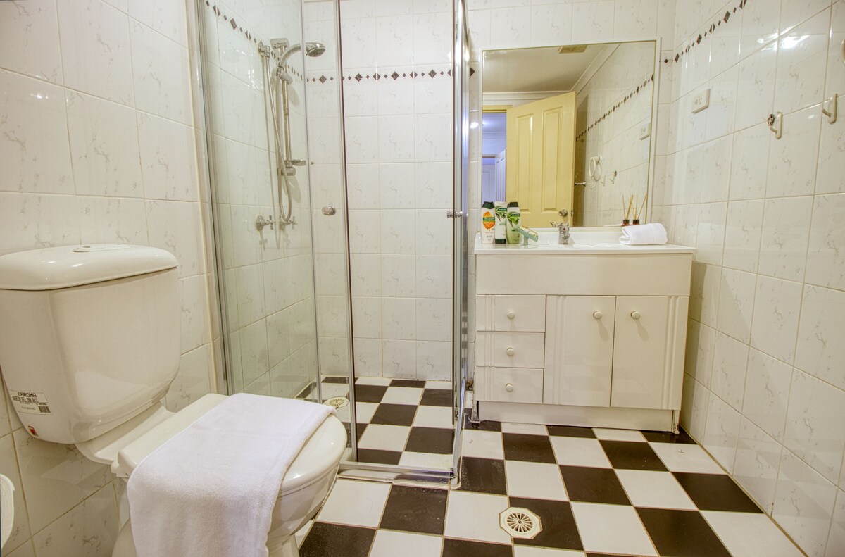 Burwood Apt