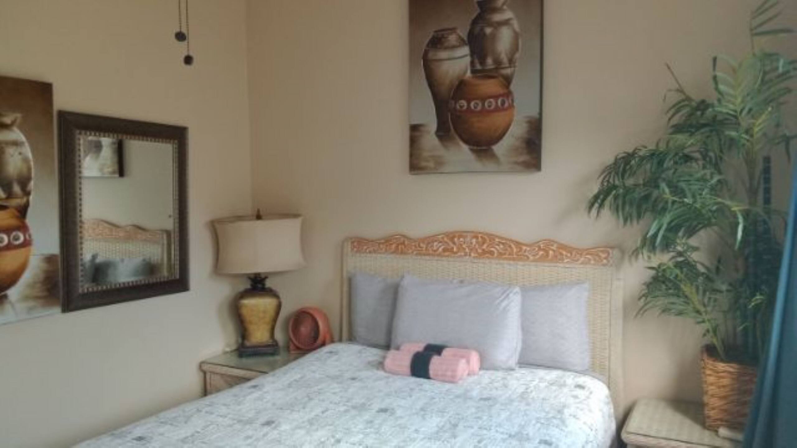 Home in Wailuku · ★5.0 · 1 bedroom · 2 beds · 1 shared bath - Image 7