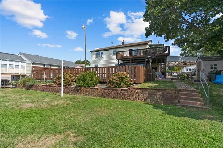 Beach House with Pool & Hot Tub 9 Bed 6 Bath gallery image 2