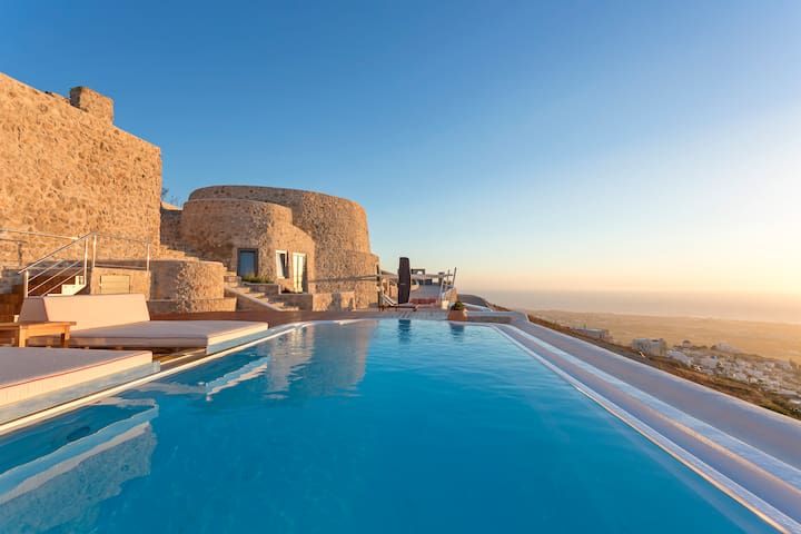 Kamini Santorini Villa