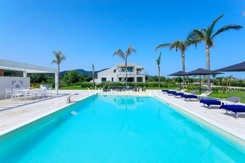 Family villa with pool near the beach