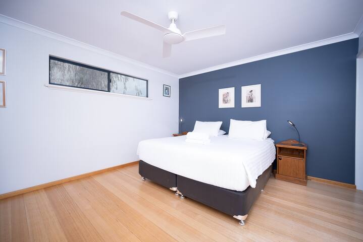 Paradiso: Pet-Friendly Beachside Bliss gallery image 4