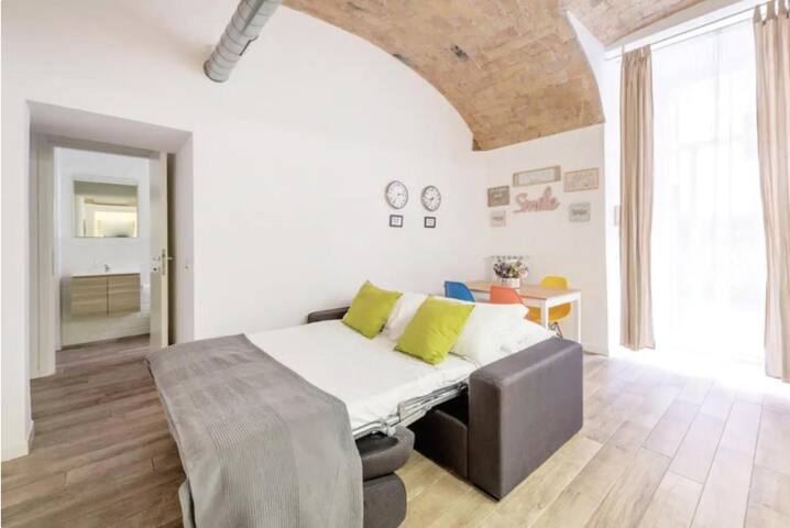 BIG Honey Colosseum 12pax 4bdr gallery image 4