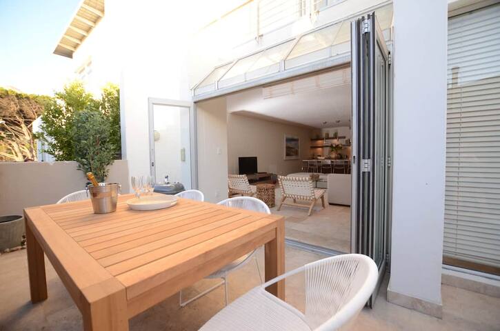 home in camps bay gallery image 4