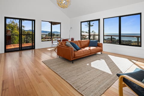 Top performing Airbnb: Lucy - Incredible in Glamorgan Spring Bay