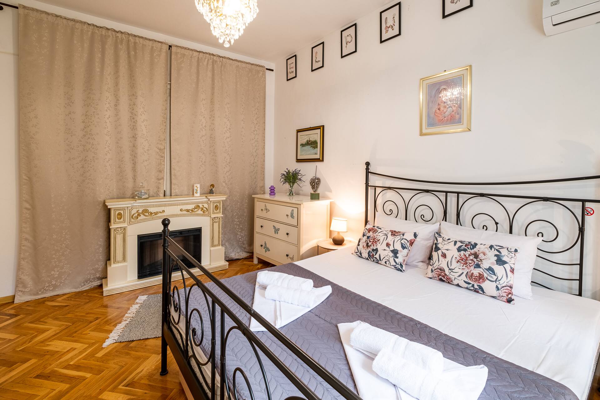 Aristokratische 2-Zimmer Wohnung im Stadtzentrum