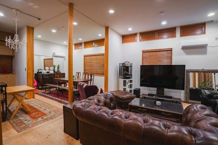 Easy access Shinjuku, Shibuya, Disneyland, Teamlab