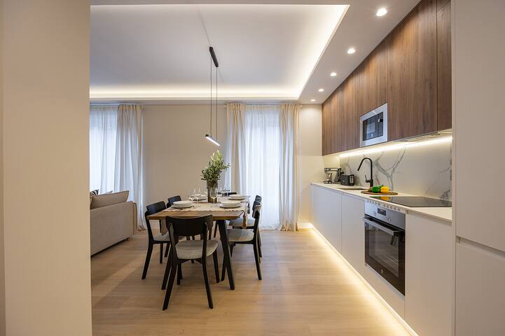 Gran Via XV 4BR 4BH gallery image 5