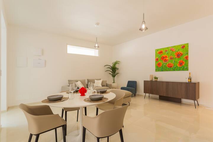 Palazzo Lux Stays-6 Apts_Pool_Beach_Parking_Centre gallery image 4