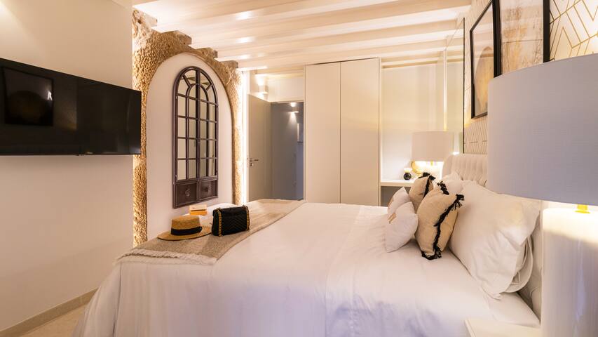 Downtown PortoEdition Ground gallery image 3