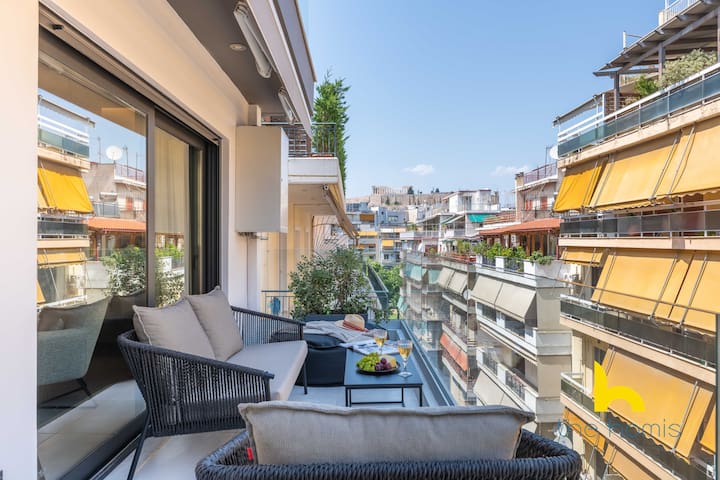 Majestic Acropolis View w/ Large Patio & Parking. gallery image 3