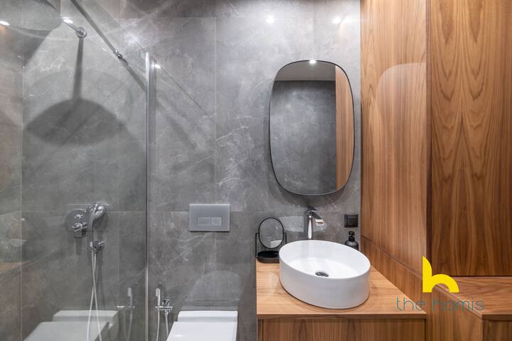 Majestic Acropolis View w/ Large Patio & Parking. gallery image 5