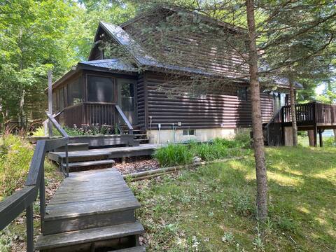 Lakefront NW Michigan 90 Acres