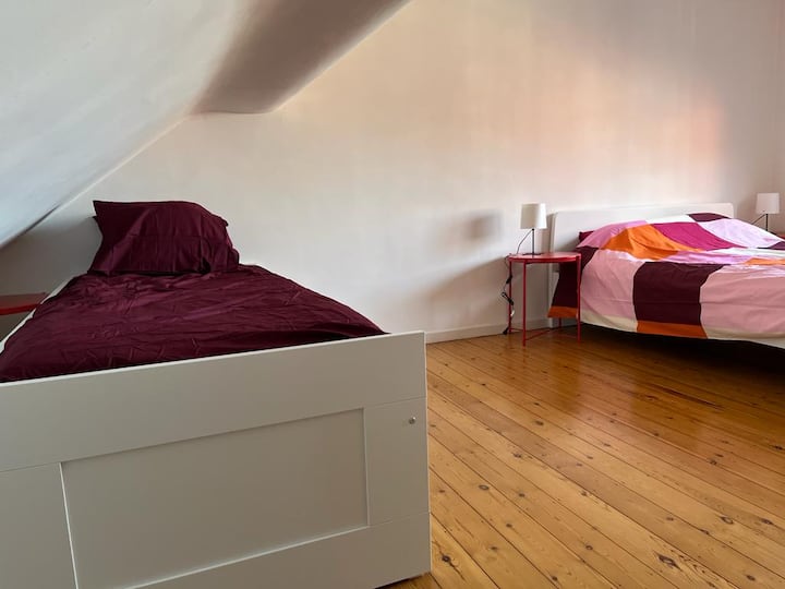 Great apartment for 6 people Great location!