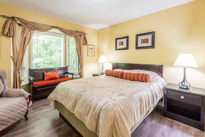 Queen Room