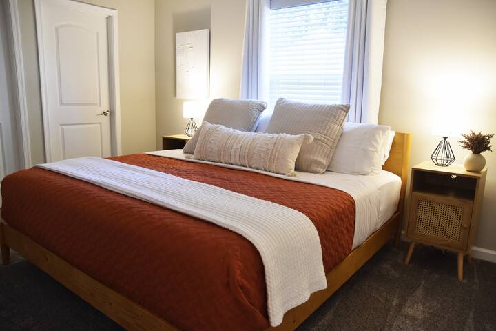 Голямо двойно легло в основната спалня