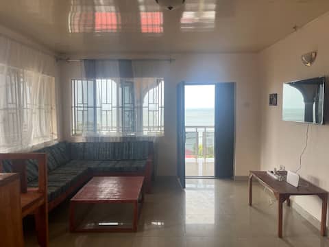 En-suite room in guesthouse, Aberdeen, Freetown
