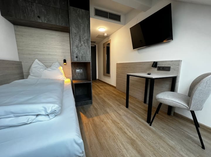 Studio Apartment Ohne Küche Für 1 Person - Ottobrunn