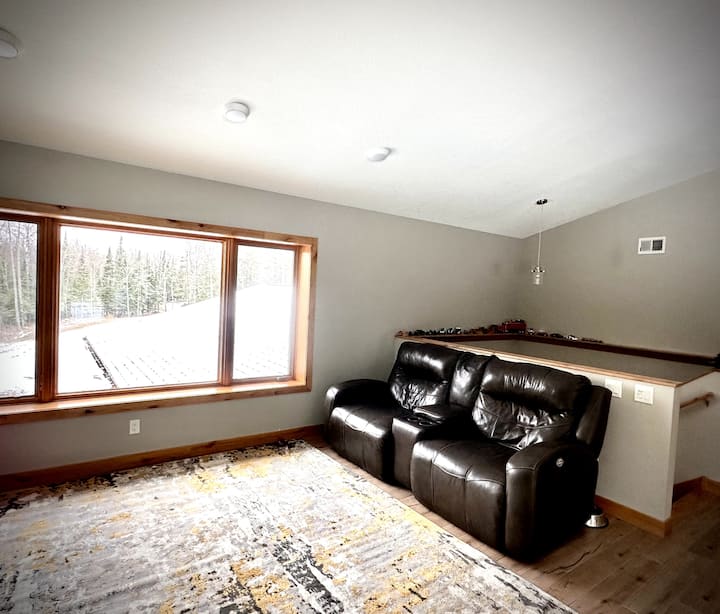Gracie- A Spacious House Near Swan Lake! - Minnesota