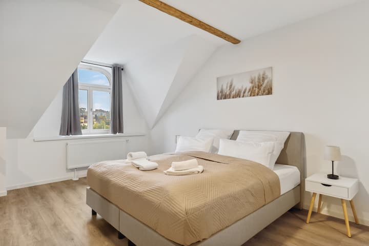 EasyApartments*stylish*quiet*central*balcony*130m2
