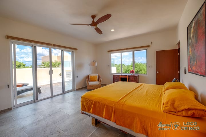 Chumba cha kulala cha Msingi cha Ghorofa ya Juu kilicho na Jacuzzi ya Paa