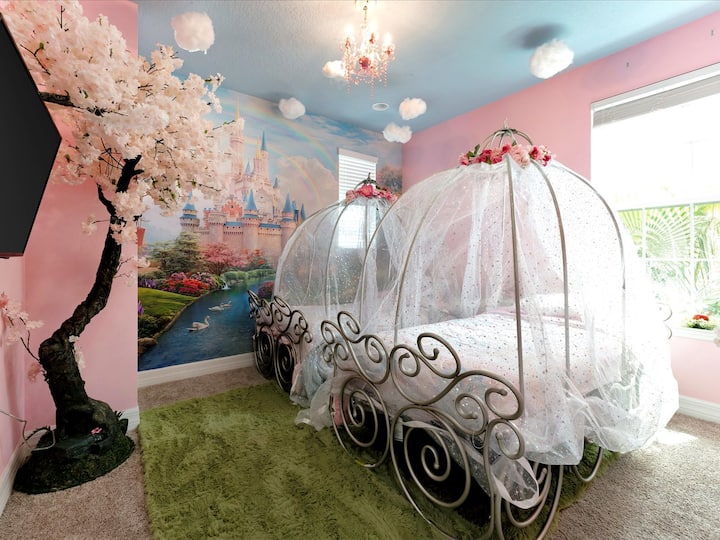 Home was beautiful and located closely to Disney. The resort the home was located in was gorgeous with plenty to do. Highly recommend!

Sandrika