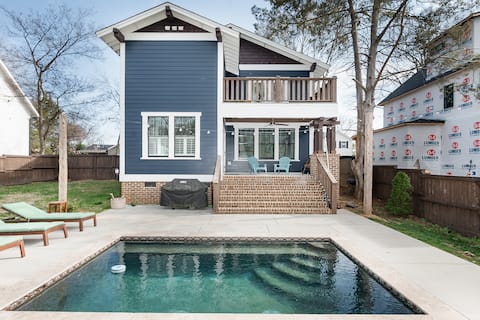 Successful Airbnb property: The Luxe/Uptown/ Stadium|Heated Pool/Spa in Belmont