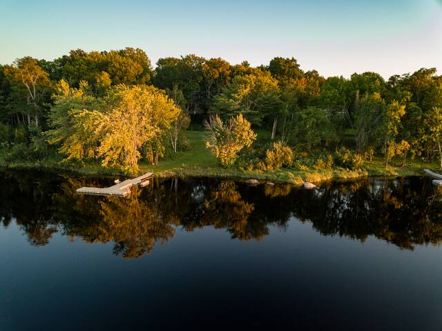 Waterfront City Hideaway, Trail, Boat-in/out gallery image 4